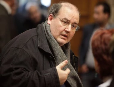 Φίλης: «Ο Μητσοτάκης παραδίδει τη Νέα Δημοκρατία σε έναν «περίεργο γάμο» με την ακροδεξιά»